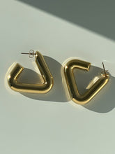 Load image into Gallery viewer, Triangle Hoop Earrings