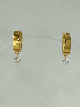 Load image into Gallery viewer, Bella Crystal Huggies