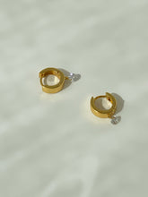 Load image into Gallery viewer, Bella Crystal Huggies