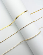 Load image into Gallery viewer, Herringbone Chain Necklace