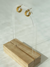 Load image into Gallery viewer, Essential Stack Hoop Earrings