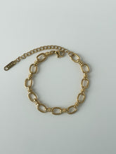 Load image into Gallery viewer, Oval Link Chain Bracelet