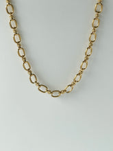 Load image into Gallery viewer, Oval Link Chain Necklace