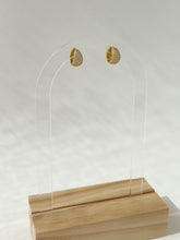 Load image into Gallery viewer, Radiant Stone Huggies